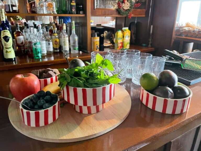 Istanbul: Turkish Cocktail Workshop with Locals at Home Bar - Why This Experience Is Worth It