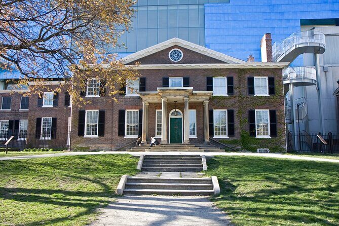 Jewish Heritage Walking Tour of Kensington Market Toronto - The Experience in Detail