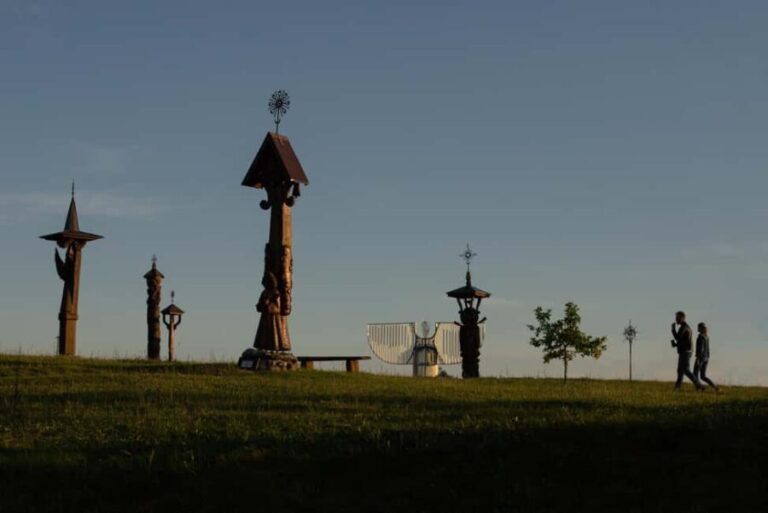 Jims Saturday Tour from Vilnius to Trakai and Hill of Angels - The Value of Guided Insights