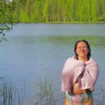 Jyväskylä: Cottage Day with Locals and Sauna & Campfire Food - The Experience in Detail