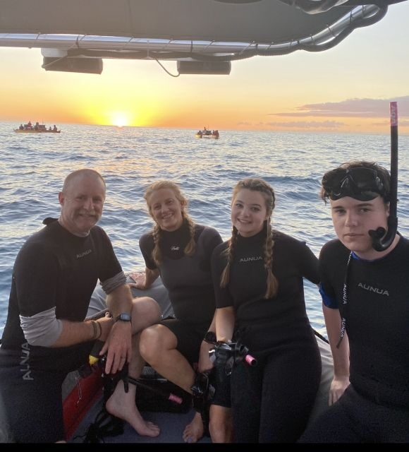 Kailua Kona: Manta Ray Night Snorkel Tour with Guide - What Makes This Tour Special?