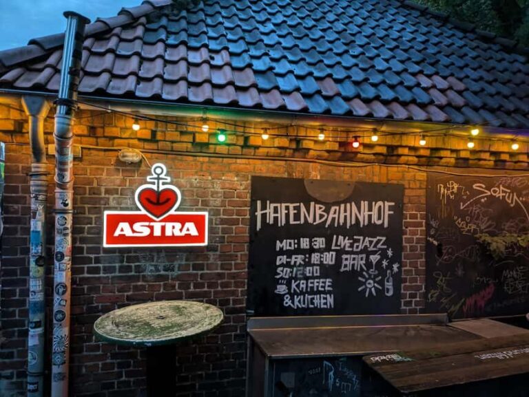 Katta Stand-up Comedy Show Altona & Eimsbüttel - What to Expect During Your Night Out