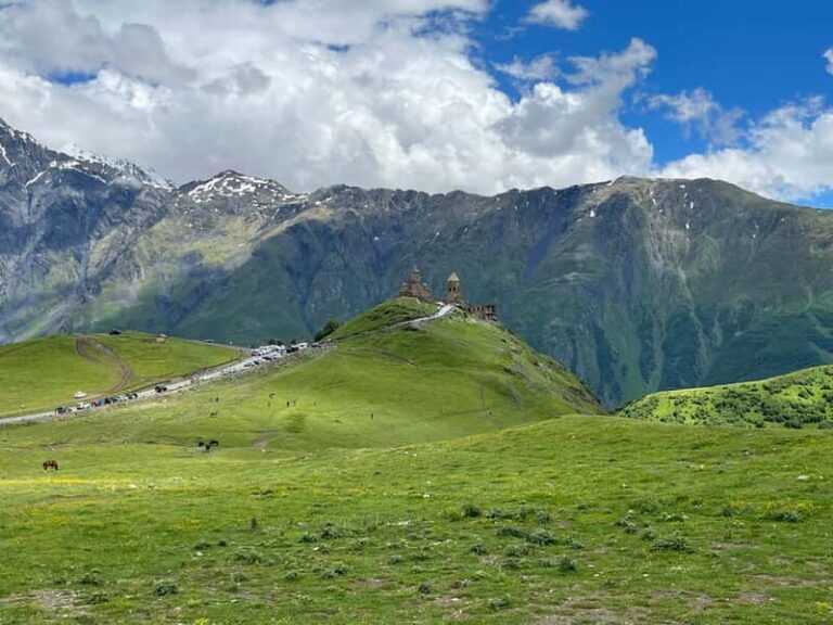 Kazbegi Day Trip (Jinvali, Ananuri, Gudauri, Gergeti church) - Transportation and Overall Experience