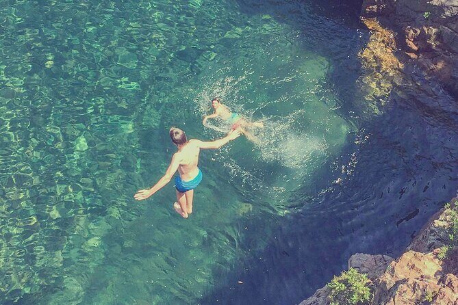 Kelowna Boat Hire Waves and Wines Boat Tour - What’s Included and What’s Not  