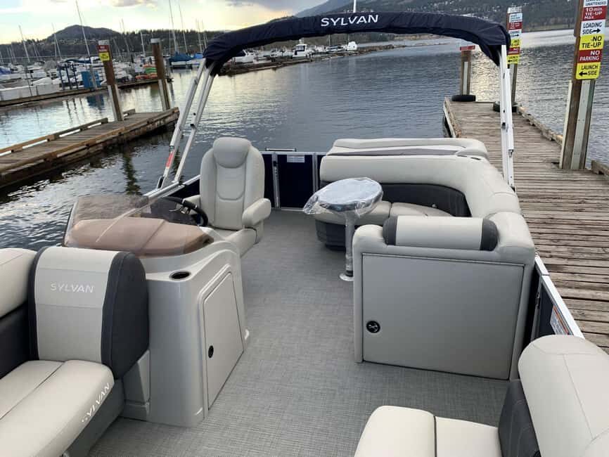 Kelowna: Sylvan Mirage Cruise Pontoon for rent - What to Expect During Your 4-Hour Trip