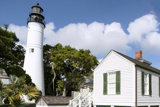 Key West Scavenger Hunt Walking Tour and Game - What to Expect During the Tour