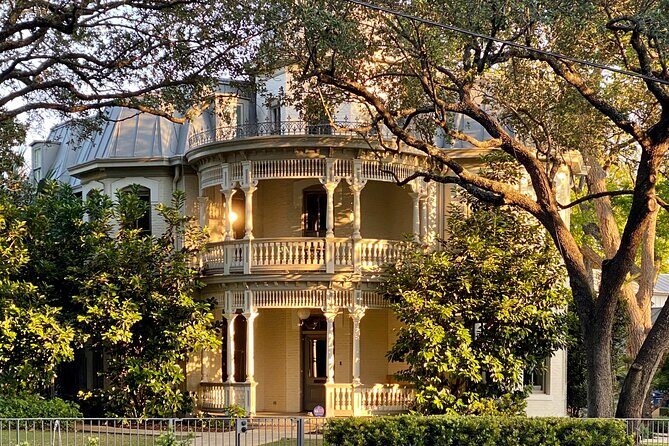 King William District Tour - What’s Included and What to Consider?