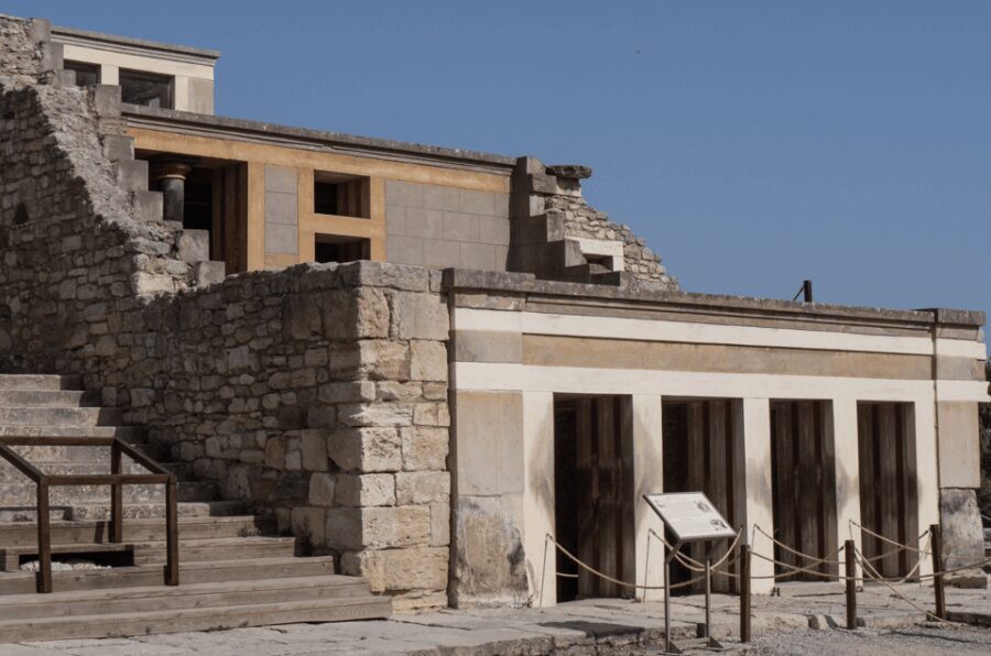 Knossos Palace Private Tour with Licensed Guide and Tickets - Why This Tour Offers Real Value