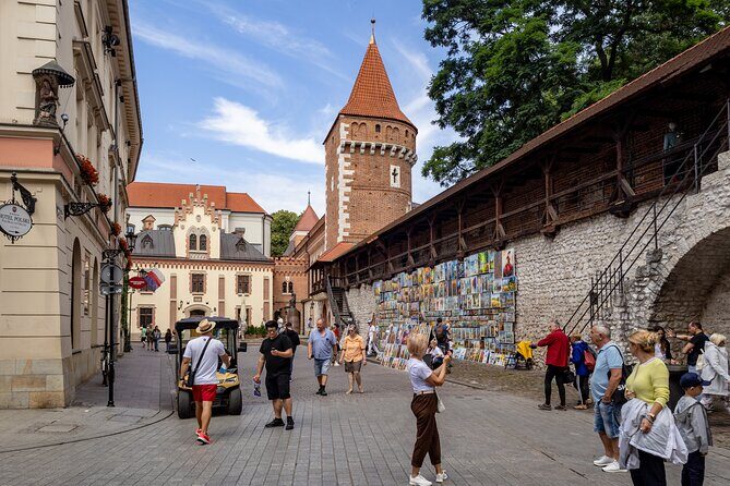 Kraków 3 Hours Private Tour in the Old Town and Wawel Hill - Practical Details and Tips