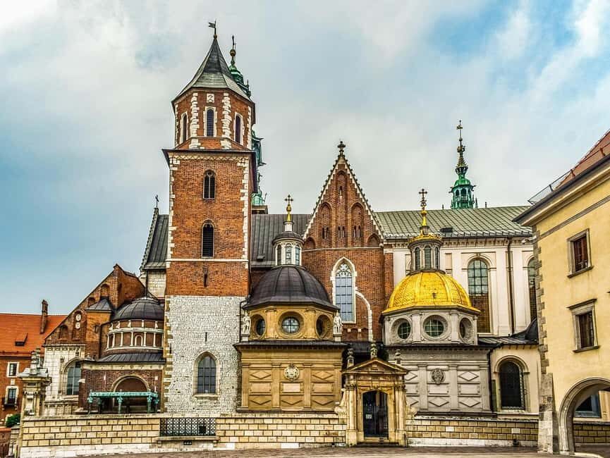 Krakow: Old Town Walking Tour with Private Guide - Practical Details and Value