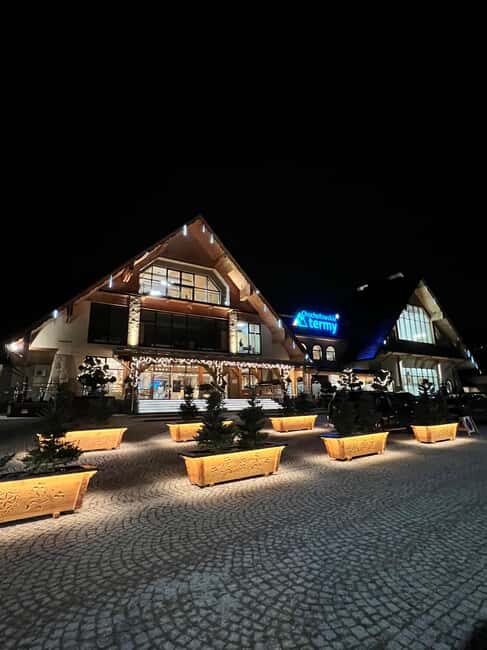 Krakow: Private Chocholowskie Thermal Baths Evening Ticket - What Makes This Tour Stand Out?