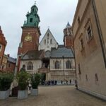 Krakow: Wawel Cathedral Guided Tour in Dutch - Why This Tour Offers Good Value