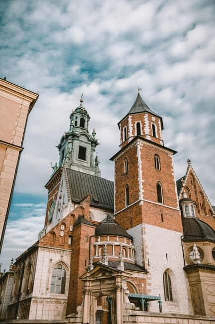 Krakow: Wawel Guided Tour  Cathedral and/or Castle - Private Apartments and the Castle Highlights