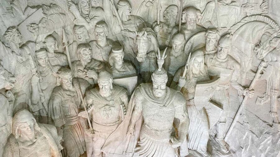 Kruja Castle and Old Bazaar Daily Tour on Luxe Land Rover - The Skanderbeg Monument: A Powerful Tribute