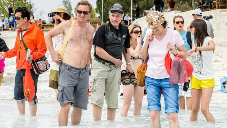 Kusadasi: Pamukkale Hot Spring & Hierapolis Small-Group Tour - The Itinerary in Detail