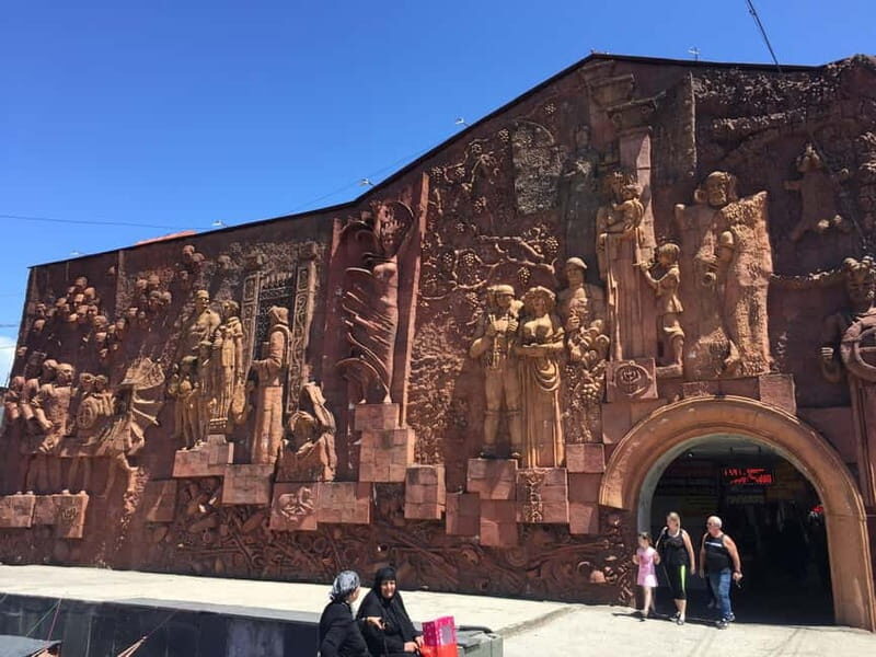 Kutaisi: Cultural Walking Tour - Authentic and Contemporary Elements