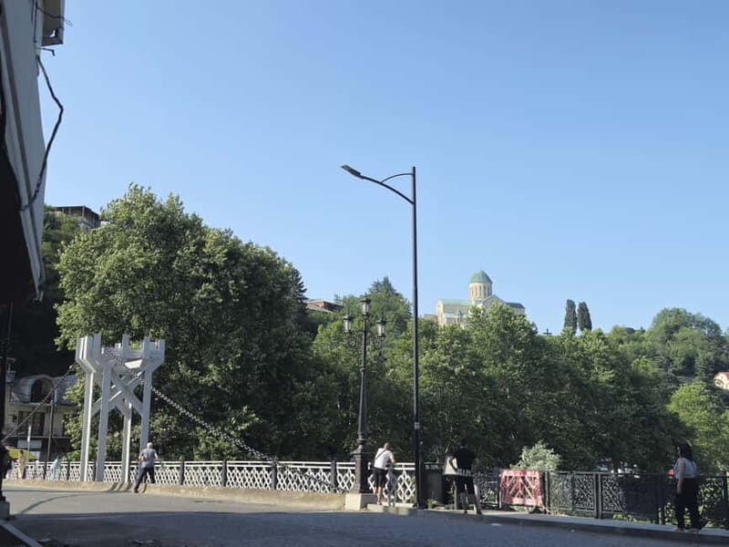 Kutaisi: Guided Walking Tour with Local Snack - Transportation, Timing, and Overall Value