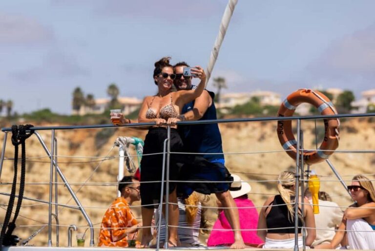 Lagos to Burgau: Algarve Catamaran Cruise with Lunch - The Itinerary in Detail