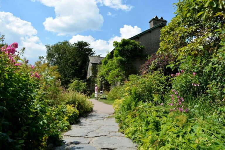 Lake District: Beatrix Potter Half-Day Tour - The Guides and Group Size