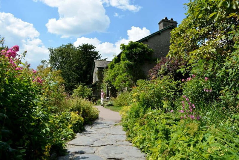 Lake District: Beatrix Potter Half-Day Tour - The Guides and Group Size