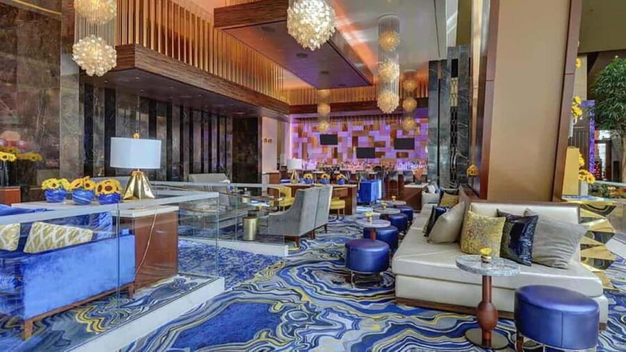 Las Vegas: Club Crawl with Party Bus, Drinks, and Fast Entry - What to Expect During the Tour