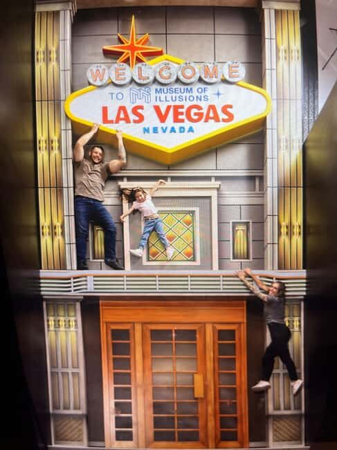 Las Vegas: Museum of Illusions Entry Ticket - Deep Dive into the Experience