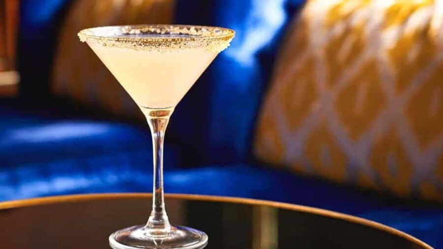 Las Vegas : Pool Crawl w/ Party Bus, Open Bar & VIP Entry - The Itinerary: What to Expect