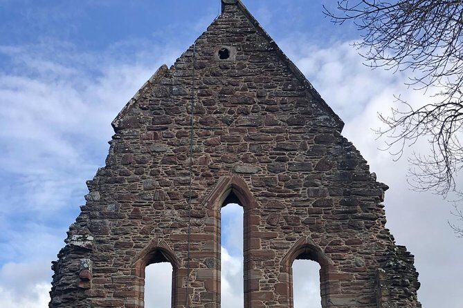 Legendary Loch Ness and Urquhart Castle Tour - Exploring the Highland Landscape