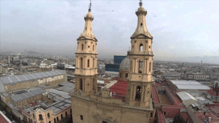 Leon: City Center Guided Tour with Nieve de Garrafa Tasting - What Makes This Tour Stand Out?