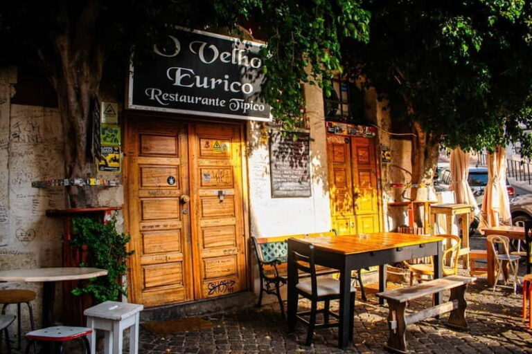 Lisbon: Alfama, Mouraria Walking Tour with Fado Night, Tapas - Why This Tour Works Well