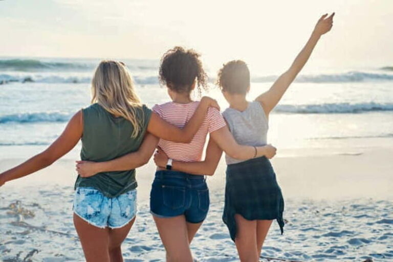 Lisbon: Bachelorette Party Photoshoot Tour - Detailed Breakdown of the Itinerary and Experience