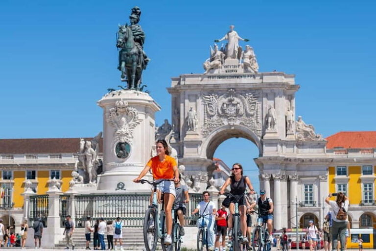 Lisbon: Bike Tour from Lisbon to Belém + Liquor & Pastry - The Experience in Detail