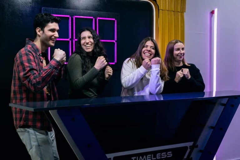 Lisbon: Buddy Battles Live Game Show Experience - What makes this experience special?
