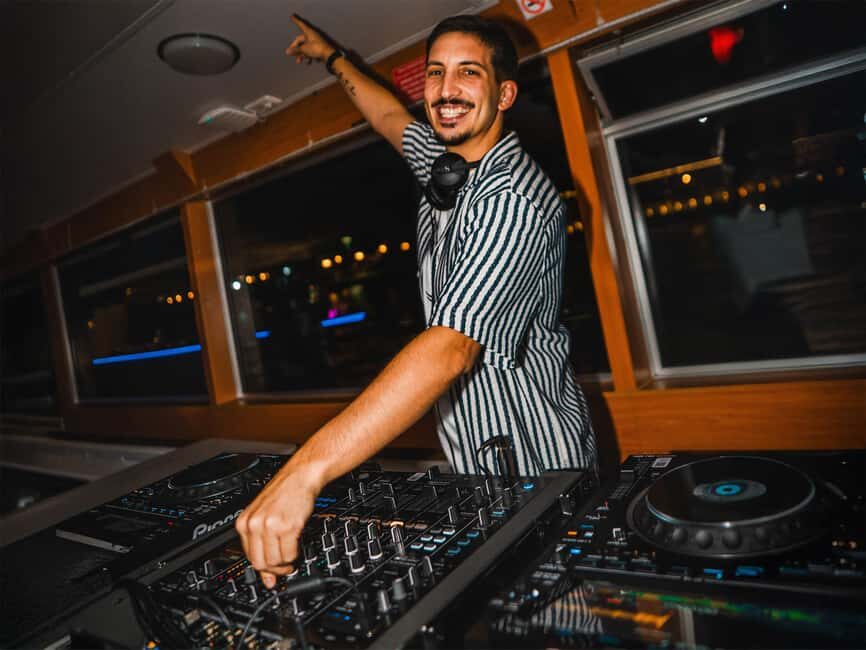 Lisbon Float Party: Most exclusive Boat Party in Lisbon - The Route and Scenic Highlights