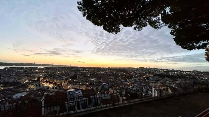 Lisbon: Guided Tuk-Tuk Tour of Hidden Gems and Landmarks II - Why This Tour Works Well