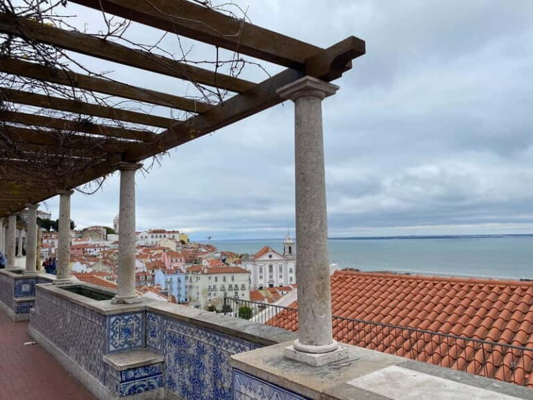 Lisbon Highlights Tuk Tuk Tour  Historic & Scenic Guide - Who Should Book This Tour?