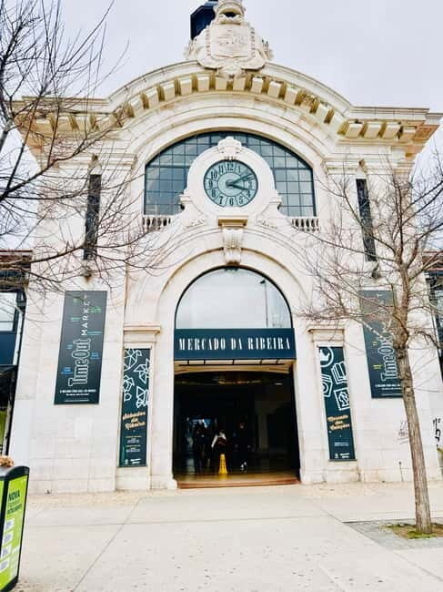 Lisbon: Private Old Town Tuk Tuk Tour - What to Expect During the Tour