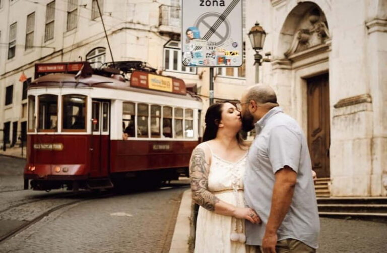 Lisbon: Private Photoshoot Tour in Alfama with Edited Photos - The Itinerary Breakdown