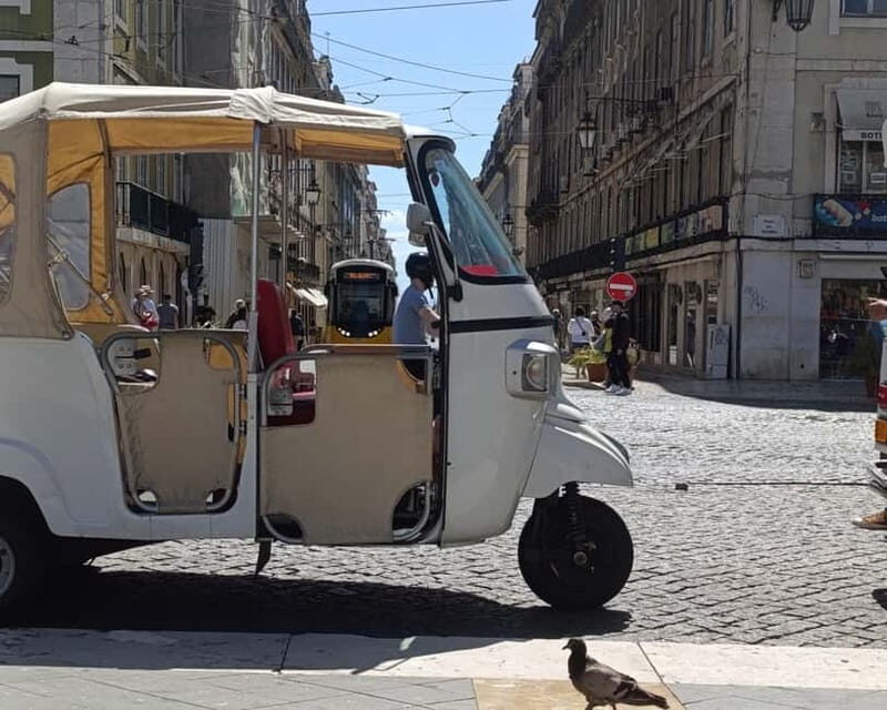 Lisbon: Private Tour in a Piaggio Ape Calessino - The Itinerary: What to Expect