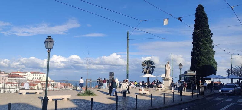 Lisbon: Private Tuk Tuk City Tour with Local Driver - Who This Tour Is Perfect For