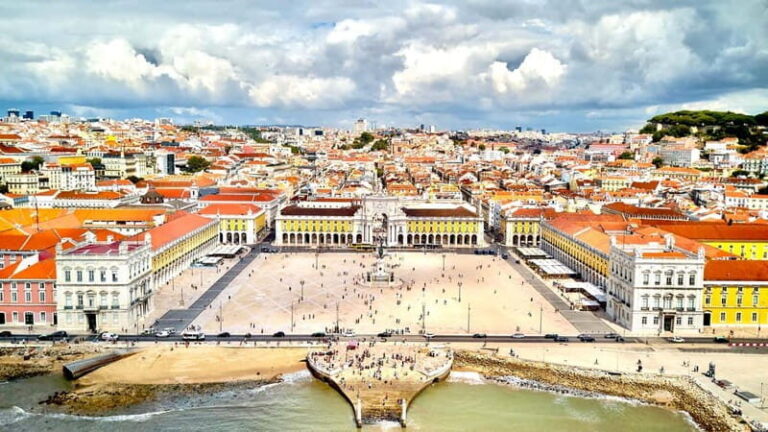 Lisbon: Private Tuktuk Tour with History & Music - Transportation & Practical Details