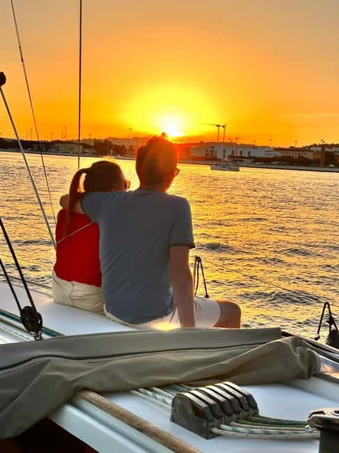 Lisbon: Romantic Cruise with Wine & Portuguese Tapas - Detailed Itinerary Breakdown