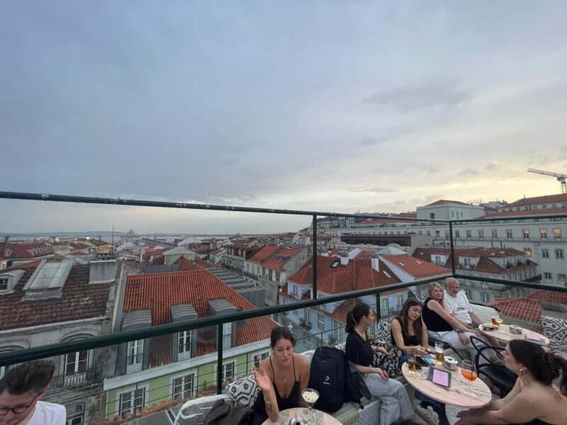 Lisbon : Rooftop Revelry: Sky Tour with 6 Rooftops & Drinks - A Detailed Look at the Itinerary