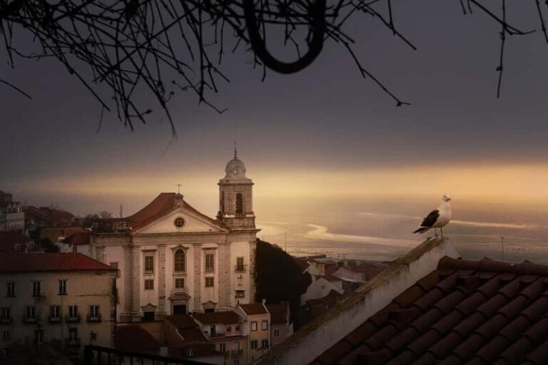 Lisbon: Street Photography Tour Sunrise or Sunset - Good To Know