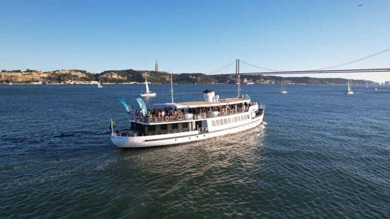 Lisbon: Sunset Boat Tour with Music and Drinks - An Honest Look at What to Expect
