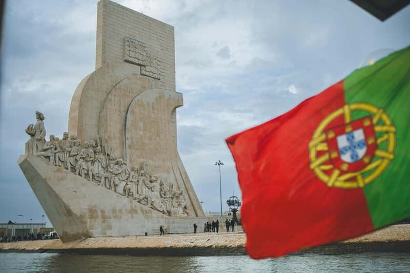 Lisbon: Tagus River Sailboat Tour with Sparkling Wine - What Makes This Sailboat Tour Special?