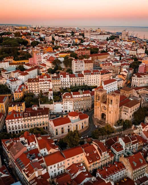 Lisbon with Tukxi: Sunset TukTuk Tour with Local Flavors - What’s Included and What’s Not