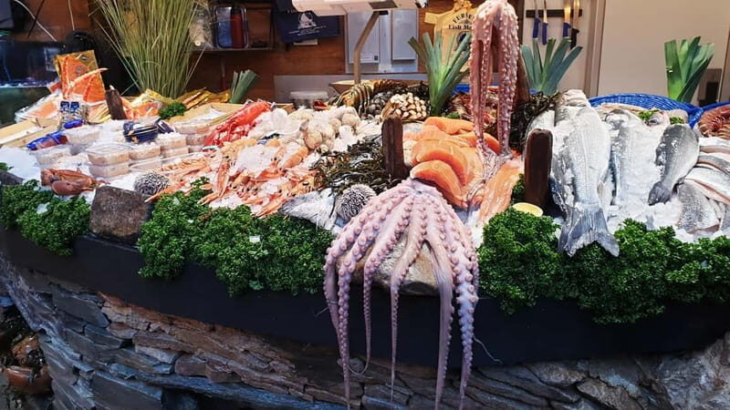 London: Borough Market Food Tour with 10+ Tastings - Detailed Breakdown of the Itinerary