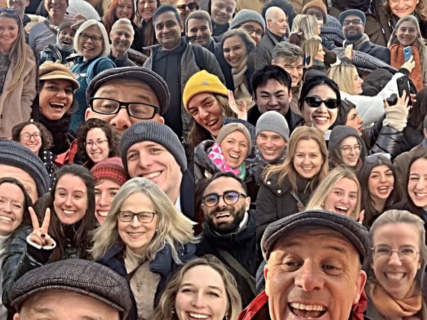 London: Changing of the Guard Experience with a Historian - The Value of the Tour