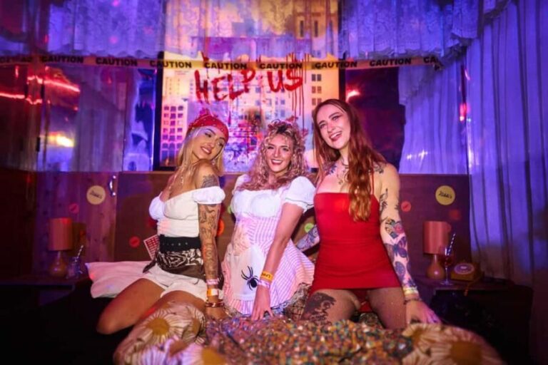 London: Halloween Pub Crawl with Afterparty - Is It Worth the Price?